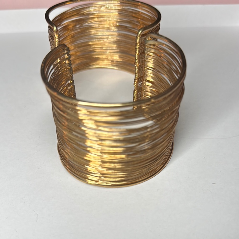 Chic Gold Wire Cuff Bracelet